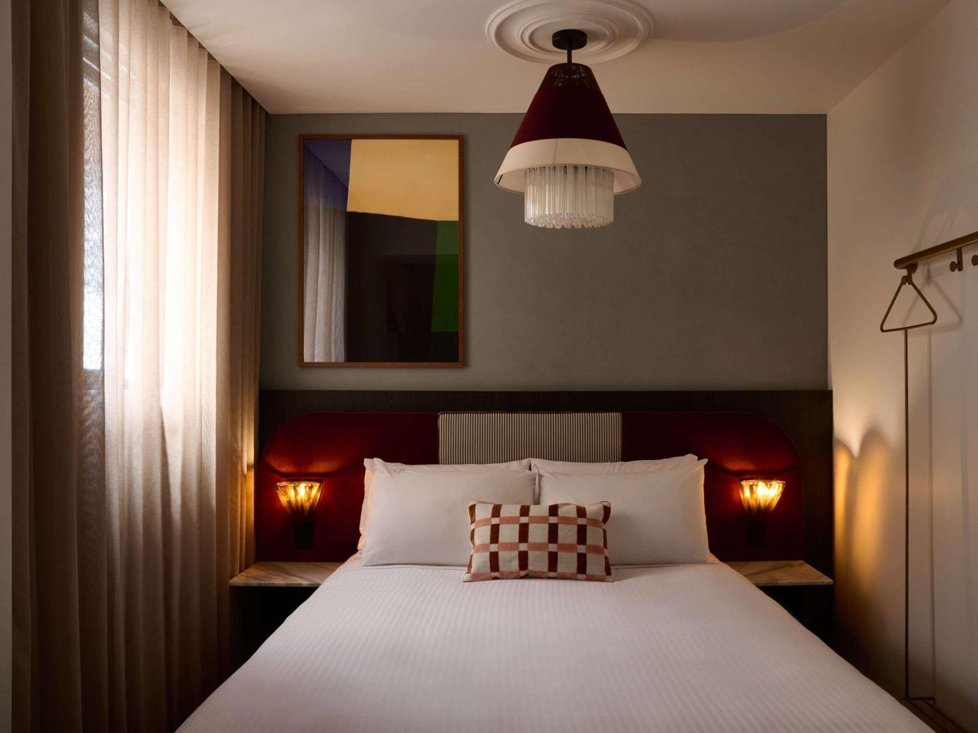 Morris Sydney, Handwritten Collection Hotel Sydney