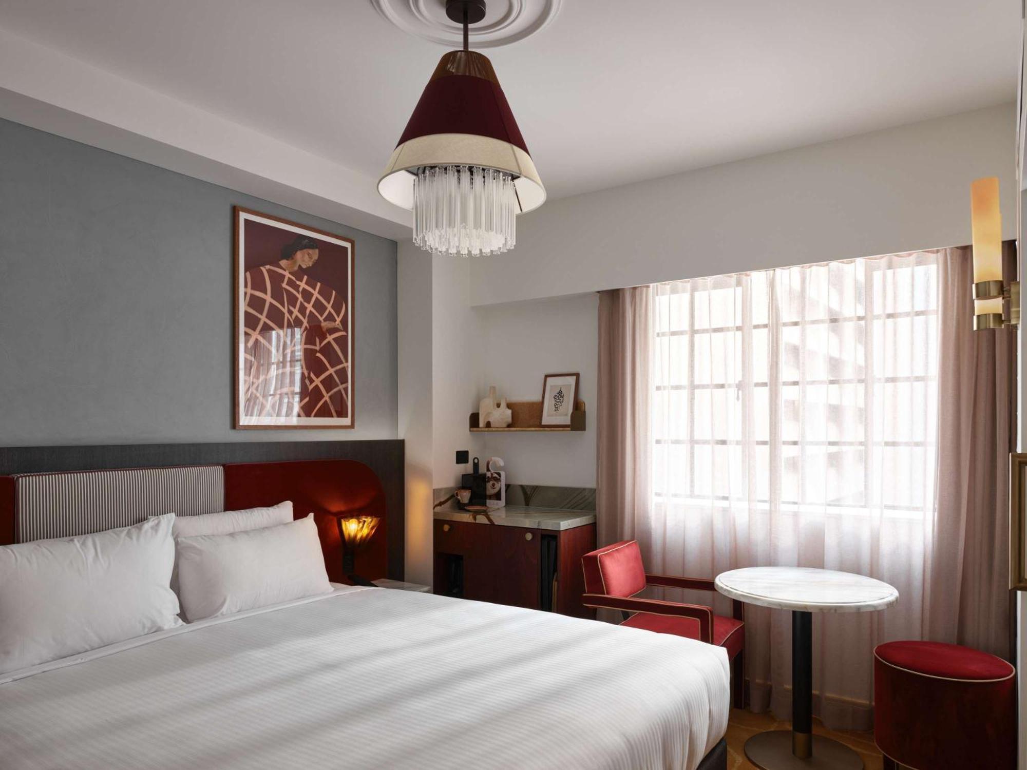 Hotel Morris Sydney, Handwritten Collection