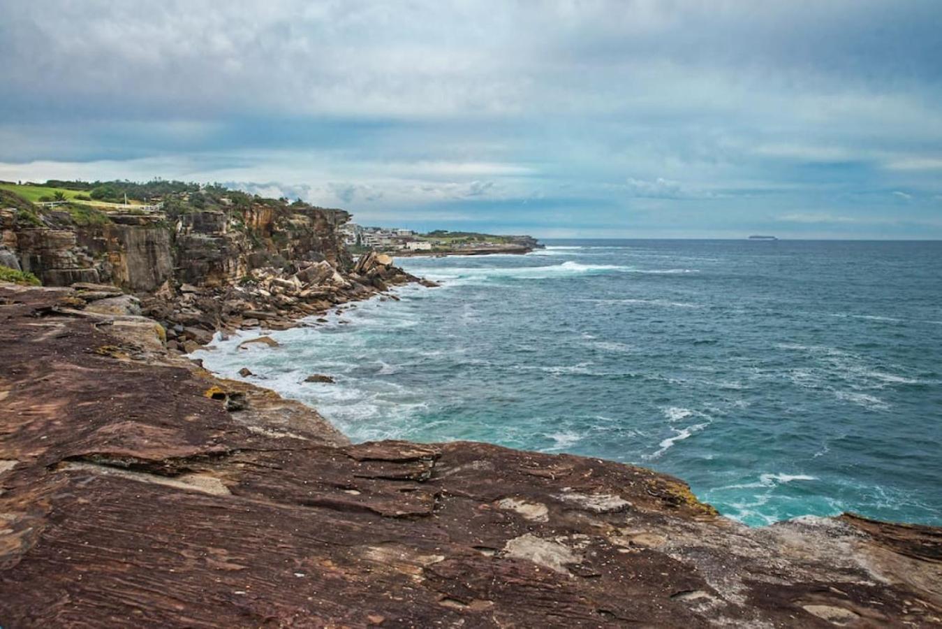 Coogee Beachside Solace 5 Apartment *