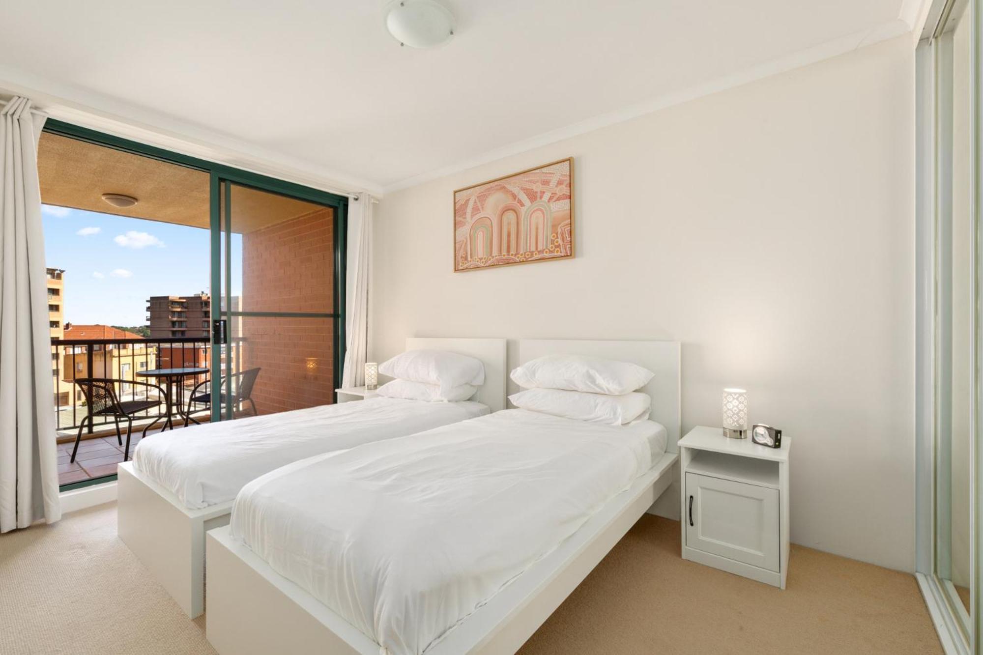 Spacious 3-bed With Alfresco Dining By Amenities Apartment