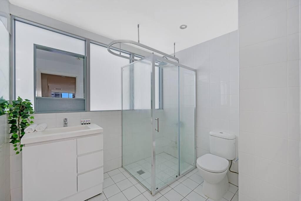 Sky View 2b1b@burwood Sydney
