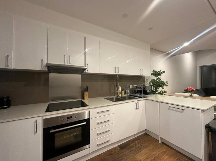 Holiday home Cozy & Spacious 3 Bedroom House Glebe *