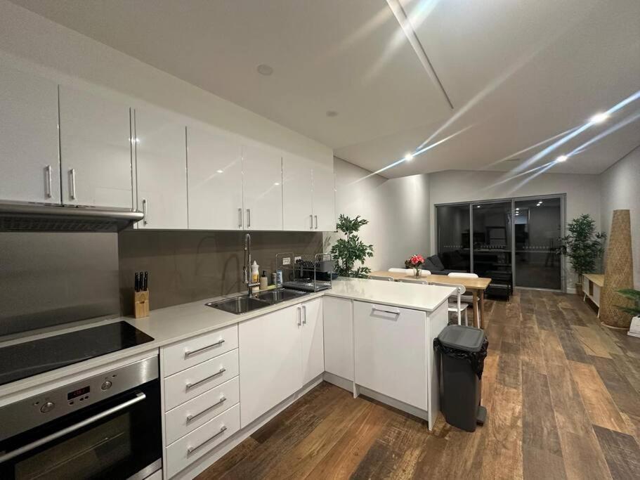Holiday home Cozy & Spacious 3 Bedroom House Glebe *