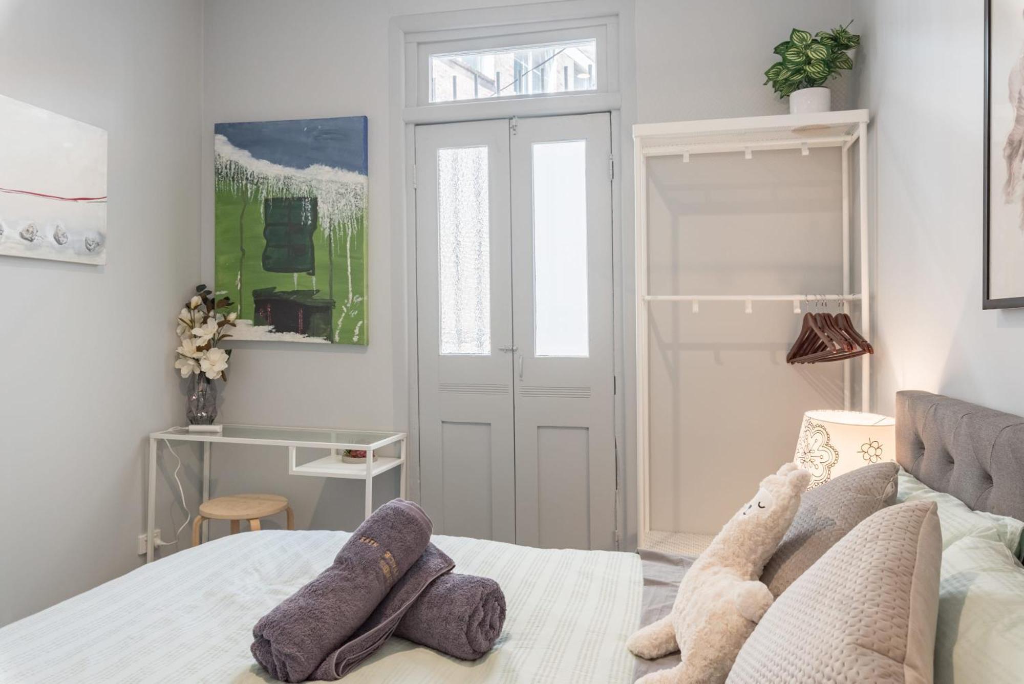Homely Double - Ac - 1min Walk To - Close To Darling Harbour Chinatown Cbd - Shared Bathroom Sydney