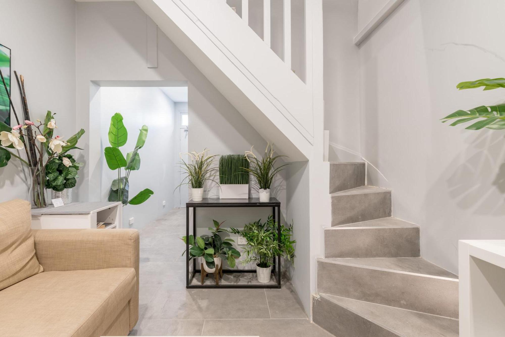 Guest house Homely Double - Ac - 1min Walk To - Close To Darling Harbour Chinatown Cbd - Shared Bathroom Sydney