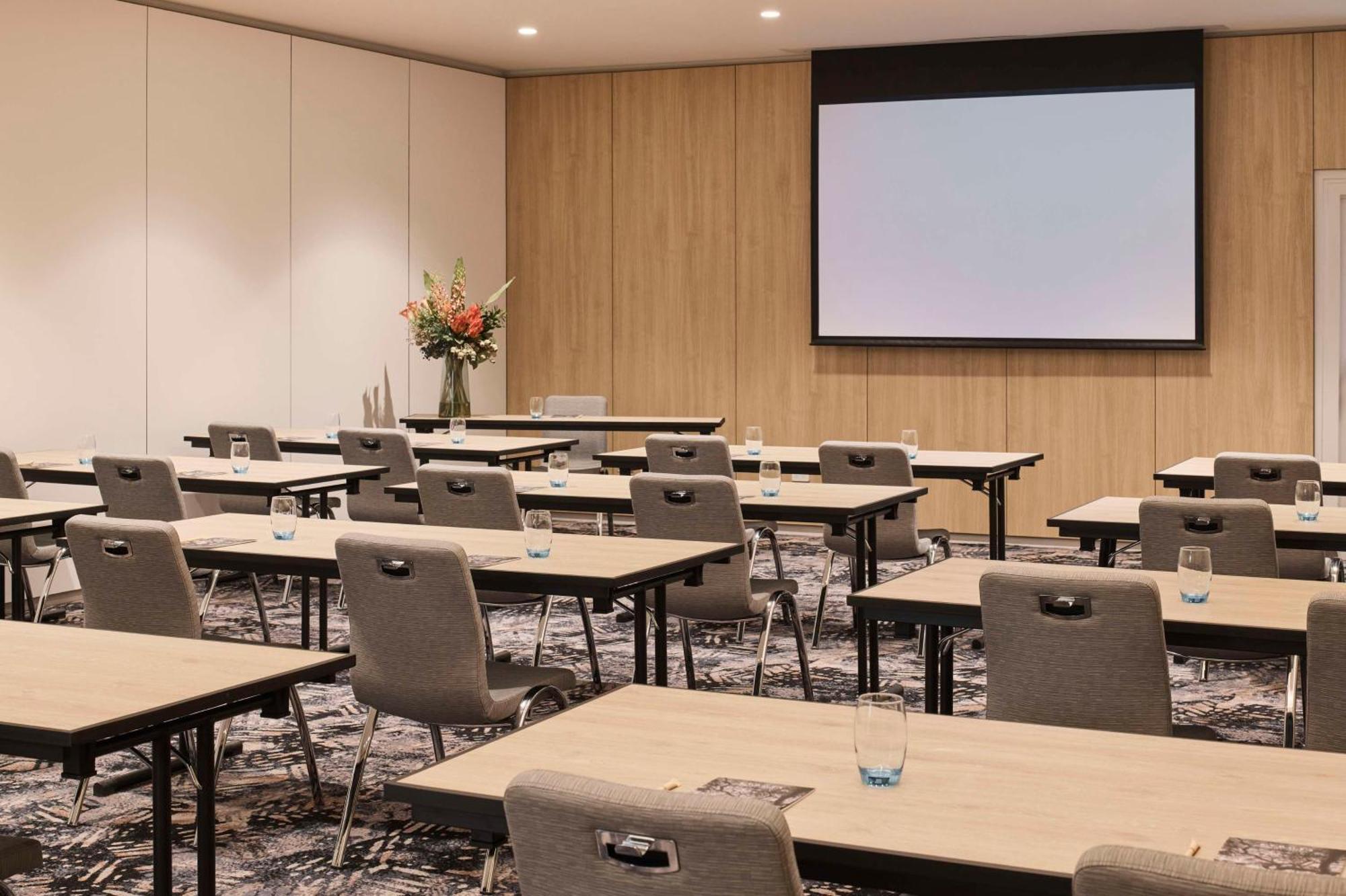Hotel Rydges North 4*