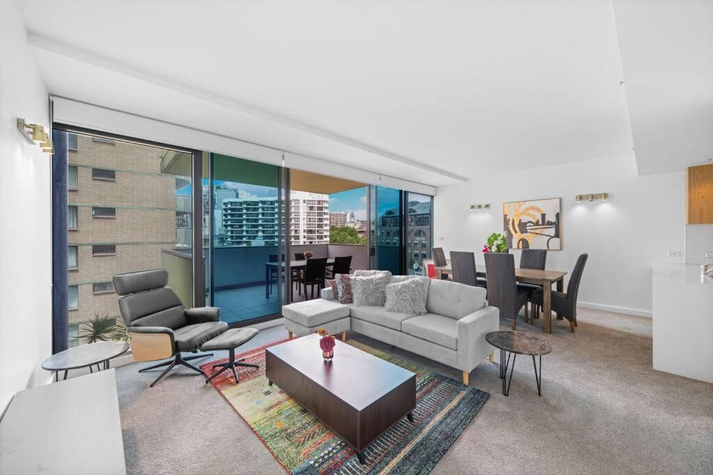 Apartment Oversized Cbd Oasis