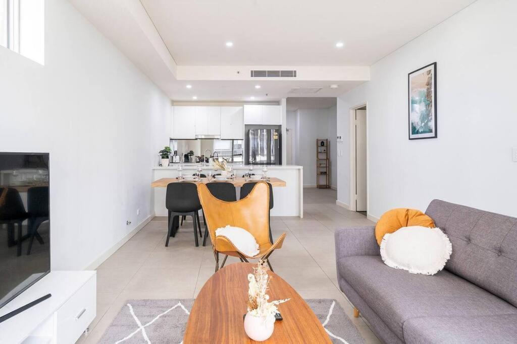 Apartment 10m Lovely 2bedroom Abnb Near Airport & With Free Parking Sydney
