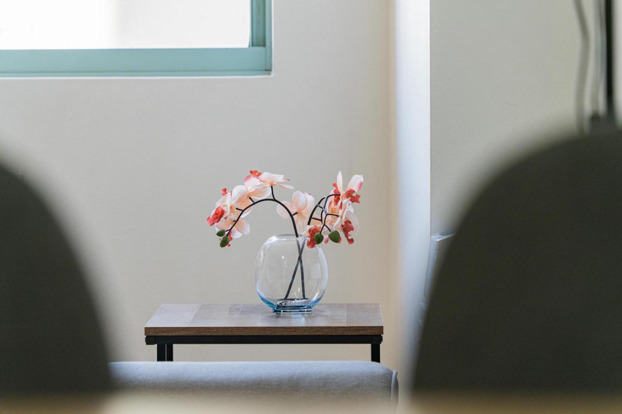 Spacious 2br & Darlingharbour&chinatown-2 Mins Walk Sydney