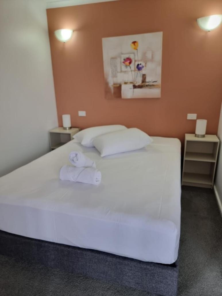 Centre 1 Bedroom With Balcony * Sydney