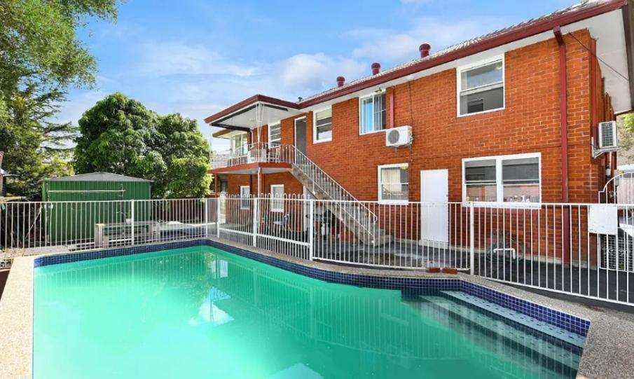 Bexley 5br Near Train & Shpping With Pool 12ppl First Floor Holiday home Sydney