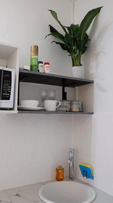 Convenient - Surry Hills