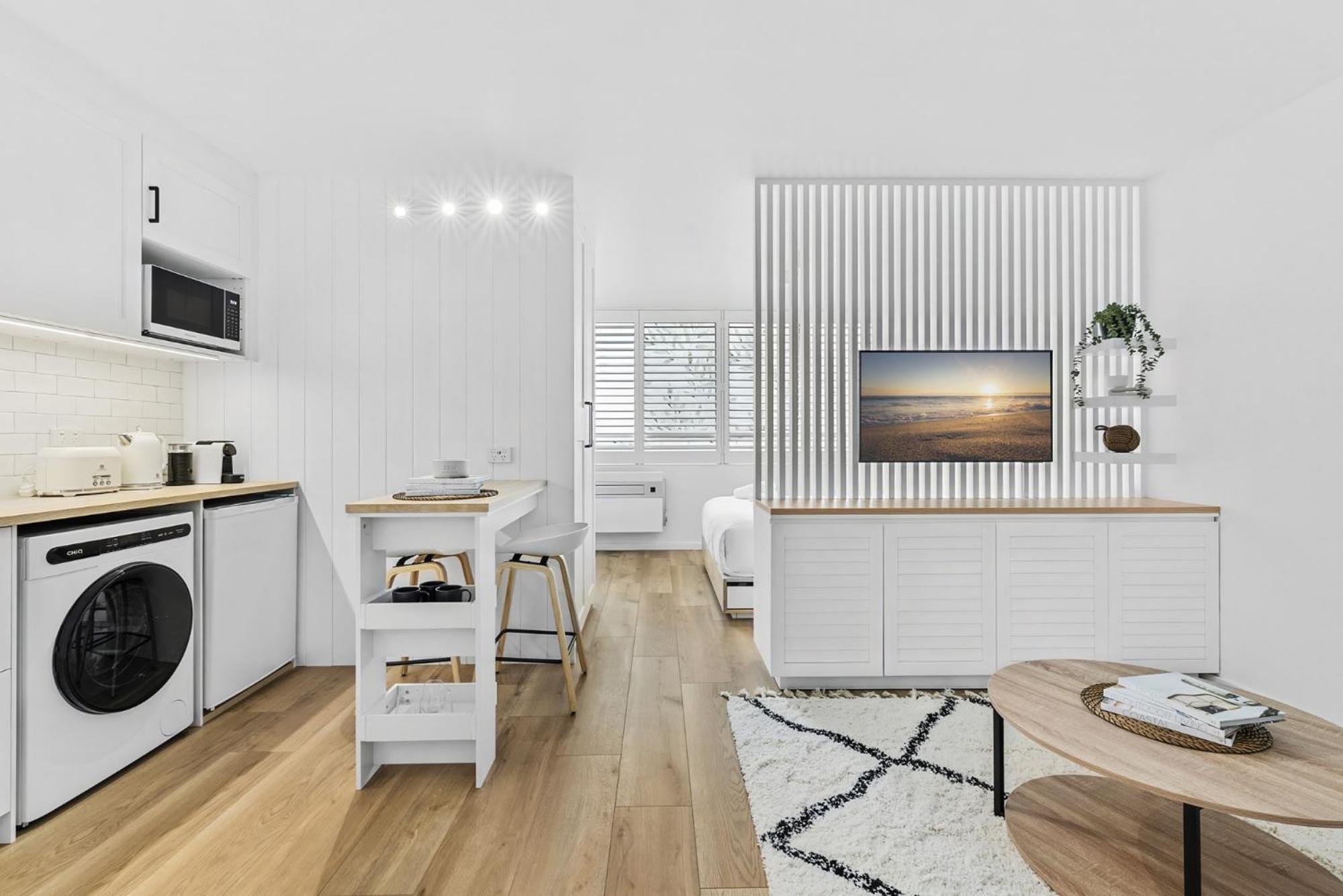 Apartment Immaculate 1-bed Chic Bondi Abode With Pool & A/c Sydney