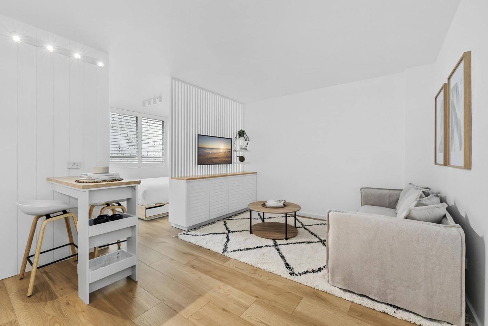 Immaculate 1-bed Chic Bondi Abode With Pool & A/c Apartment Sydney
