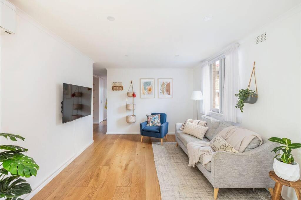 Balmoral Front 2 Bedroom Waterview Mosman Apartment *