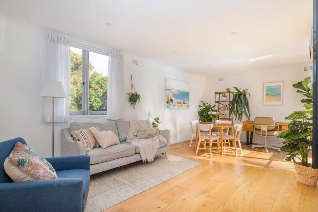 Balmoral Front 2 Bedroom Waterview Mosman Sydney
