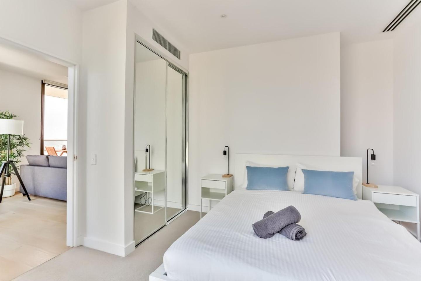 Cozy 2 Bedroom Darling Square With Balcony Apartment Sydney