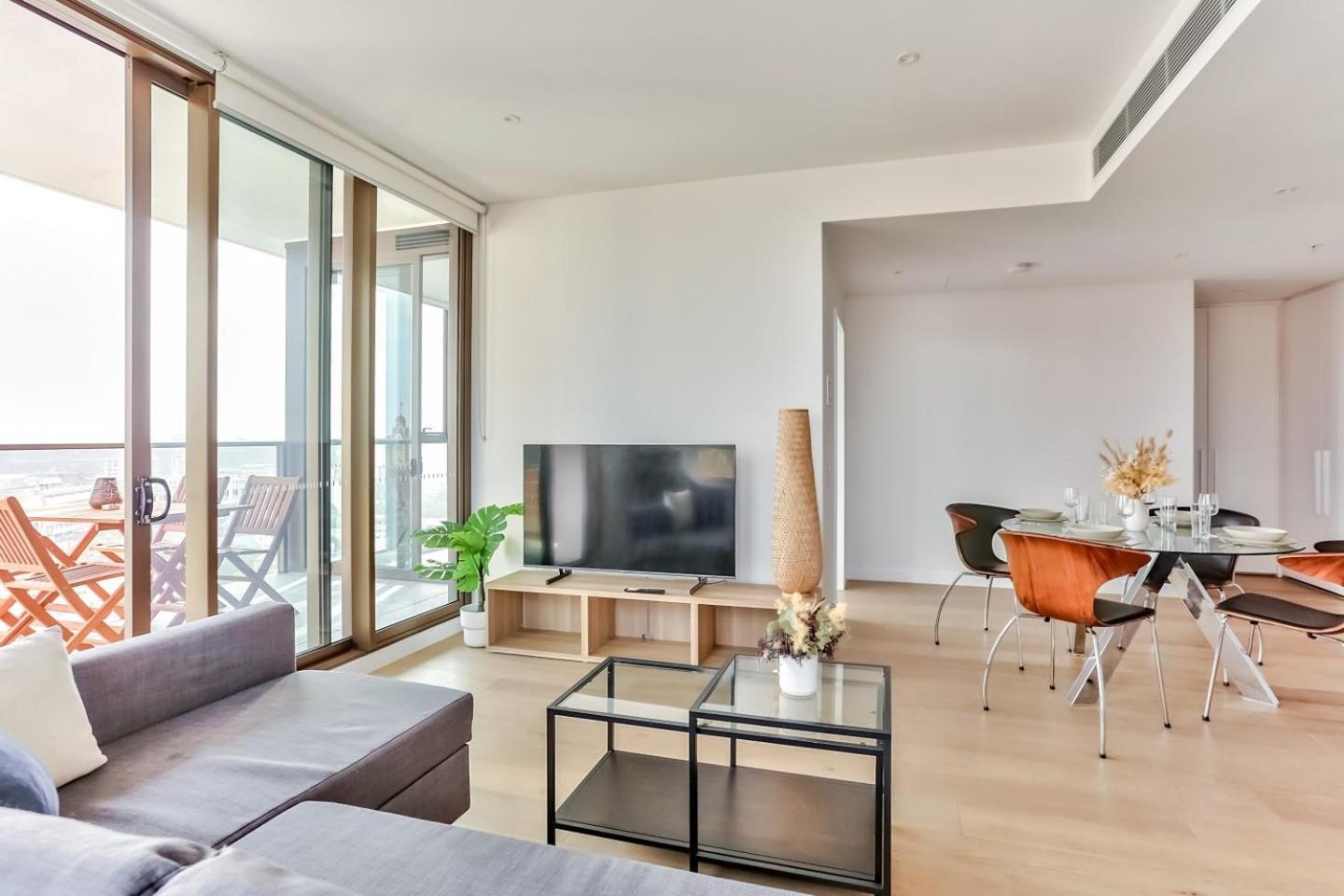 Cozy 2 Bedroom Darling Square With Balcony