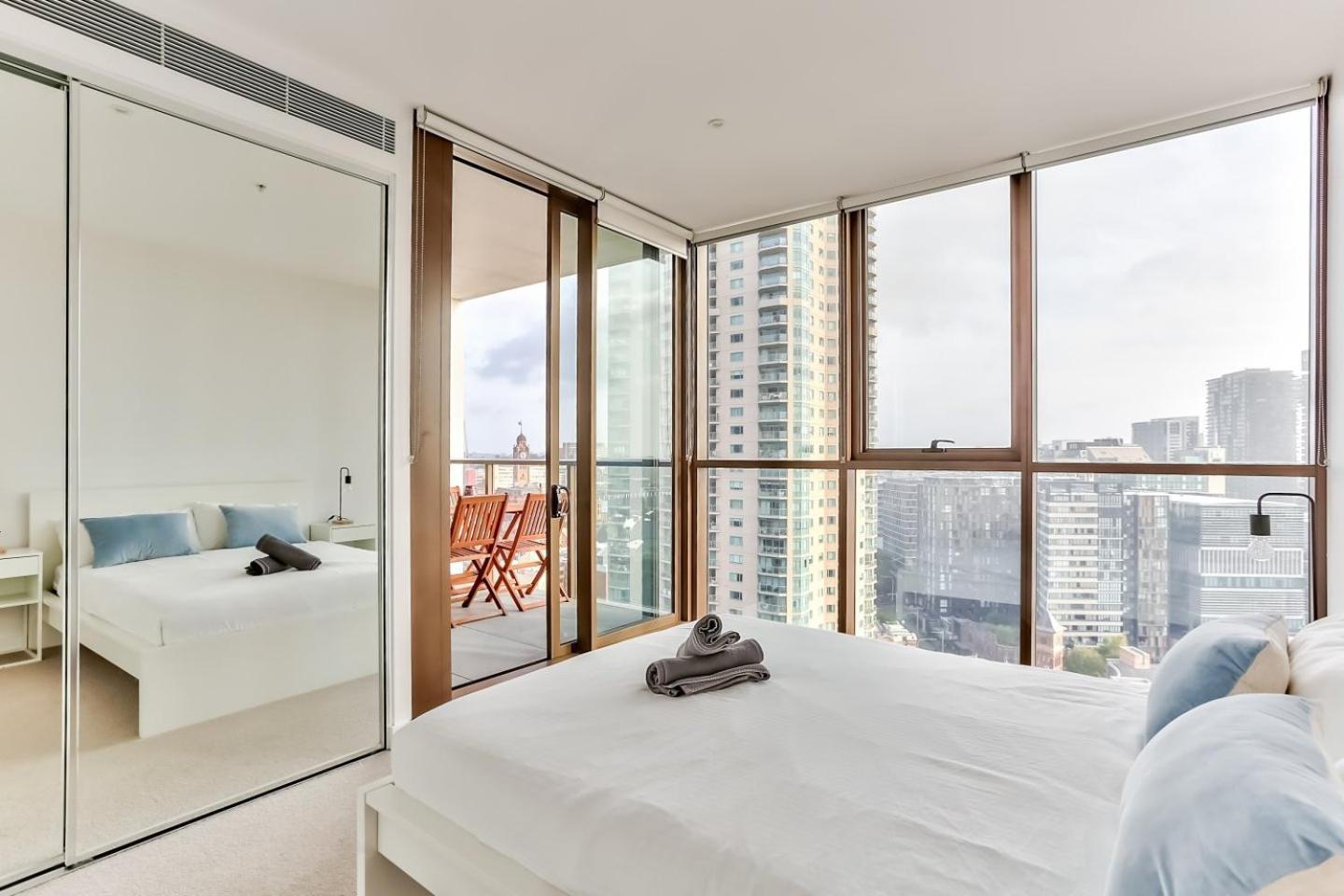 Cozy 2 Bedroom Darling Square With Balcony Apartment