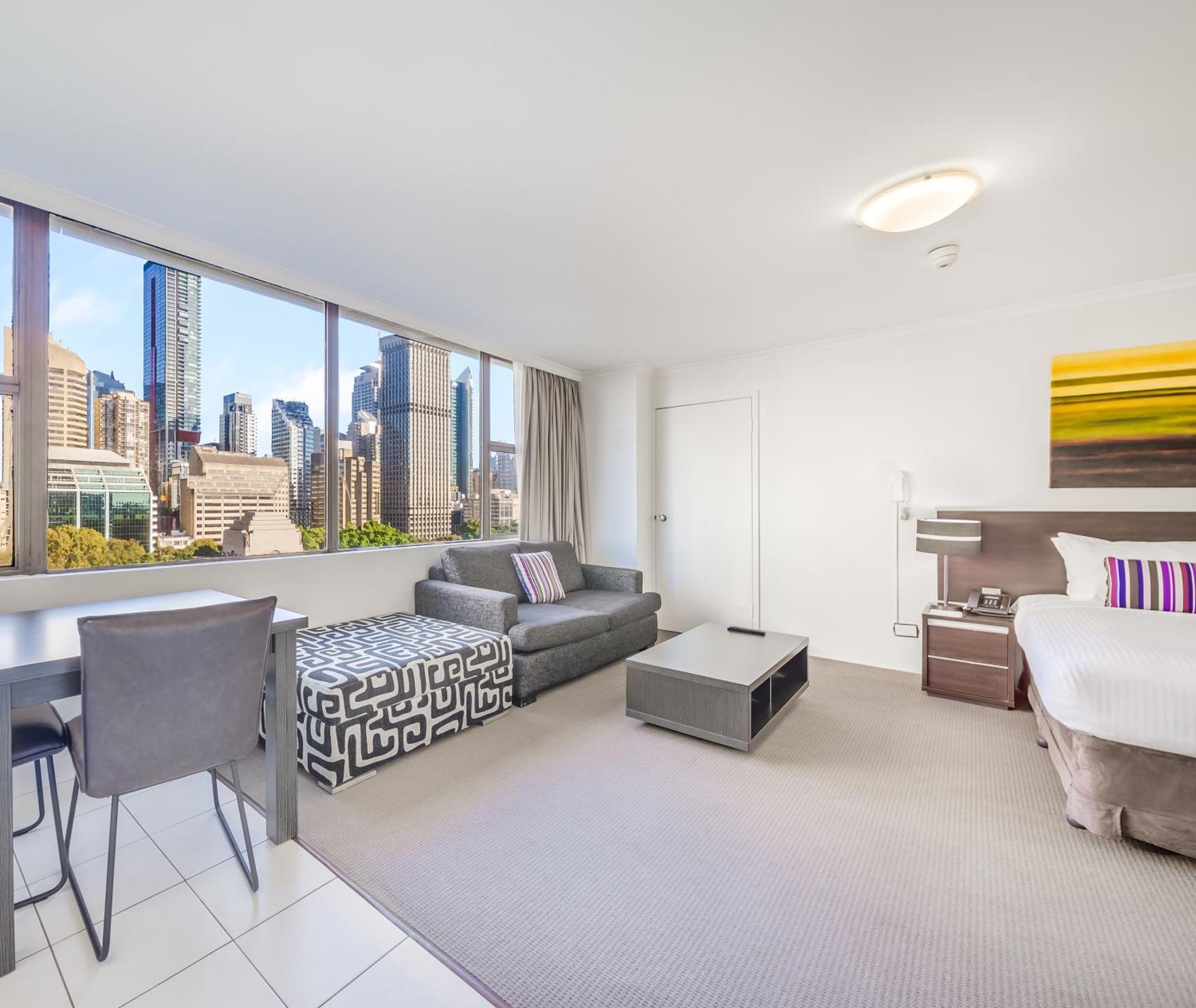 Aparthotel Oaks Hyde Park 4*