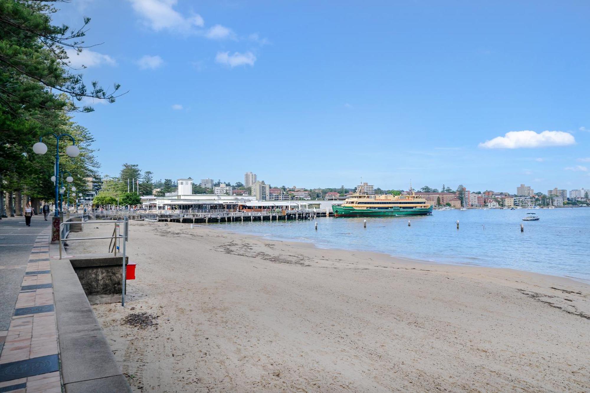Renovated Harbourfront With Harbour Views Apartment
