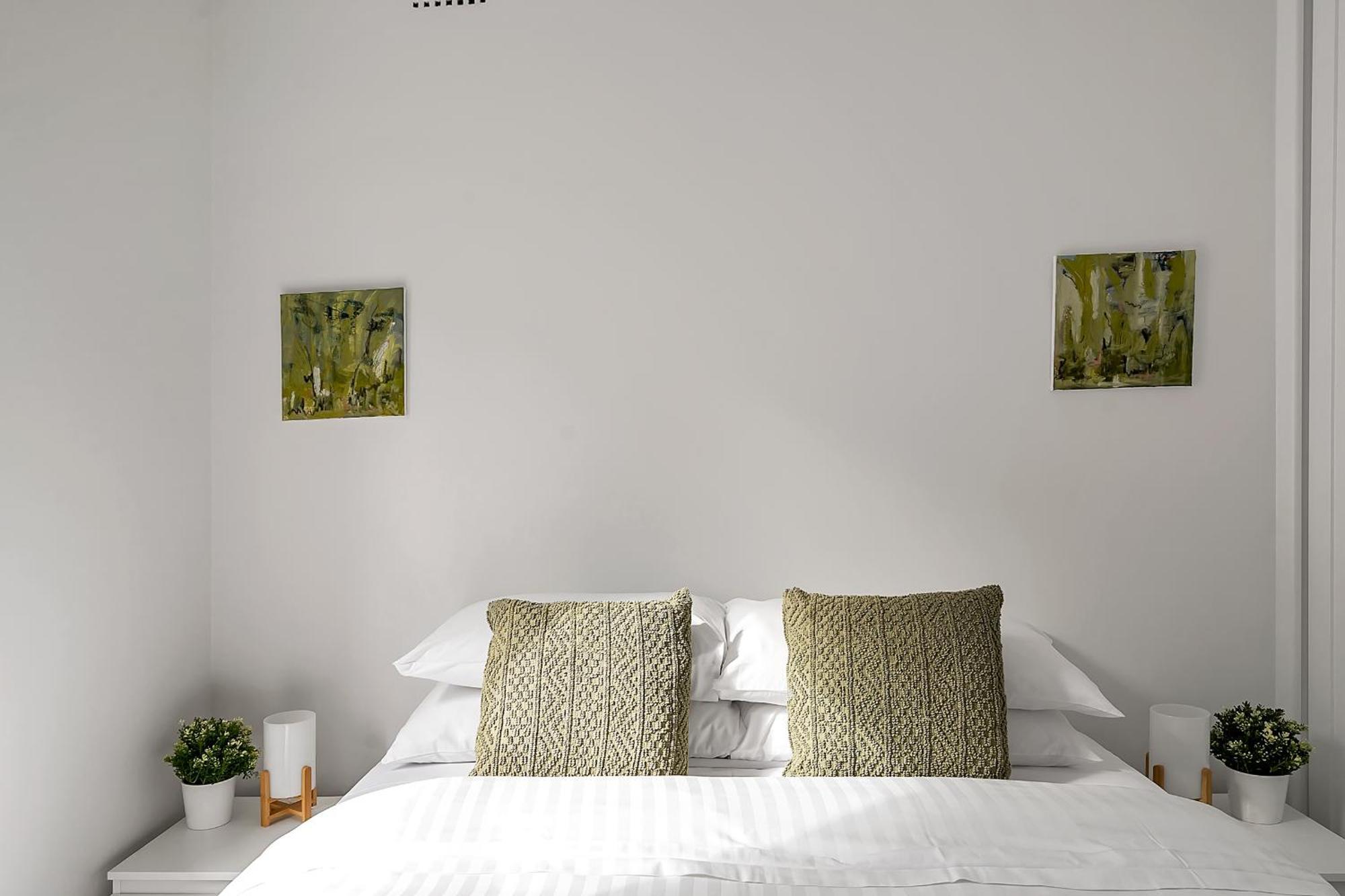 Renovated Harbourfront With Harbour Views Sydney