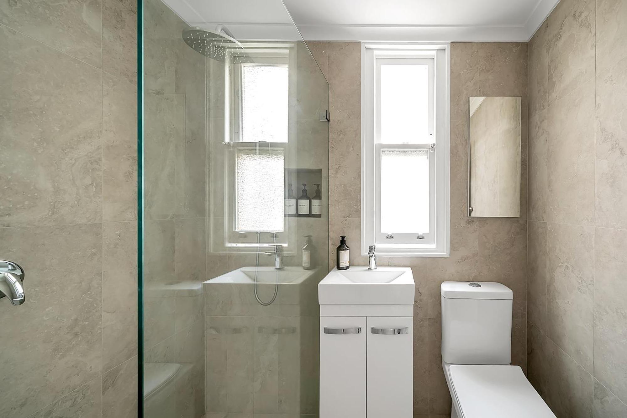 Renovated Harbourfront With Harbour Views Sydney