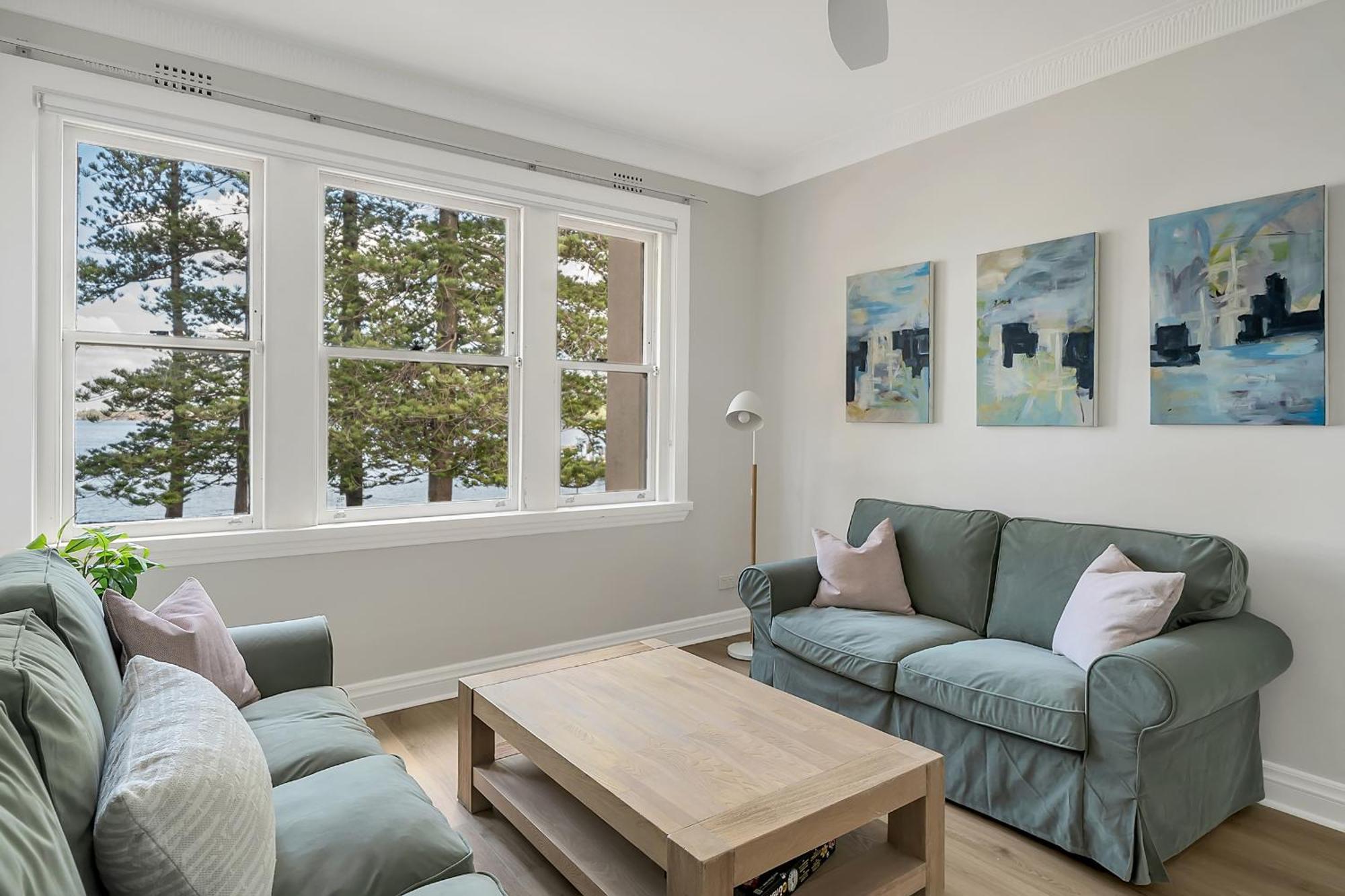 Renovated Harbourfront With Harbour Views