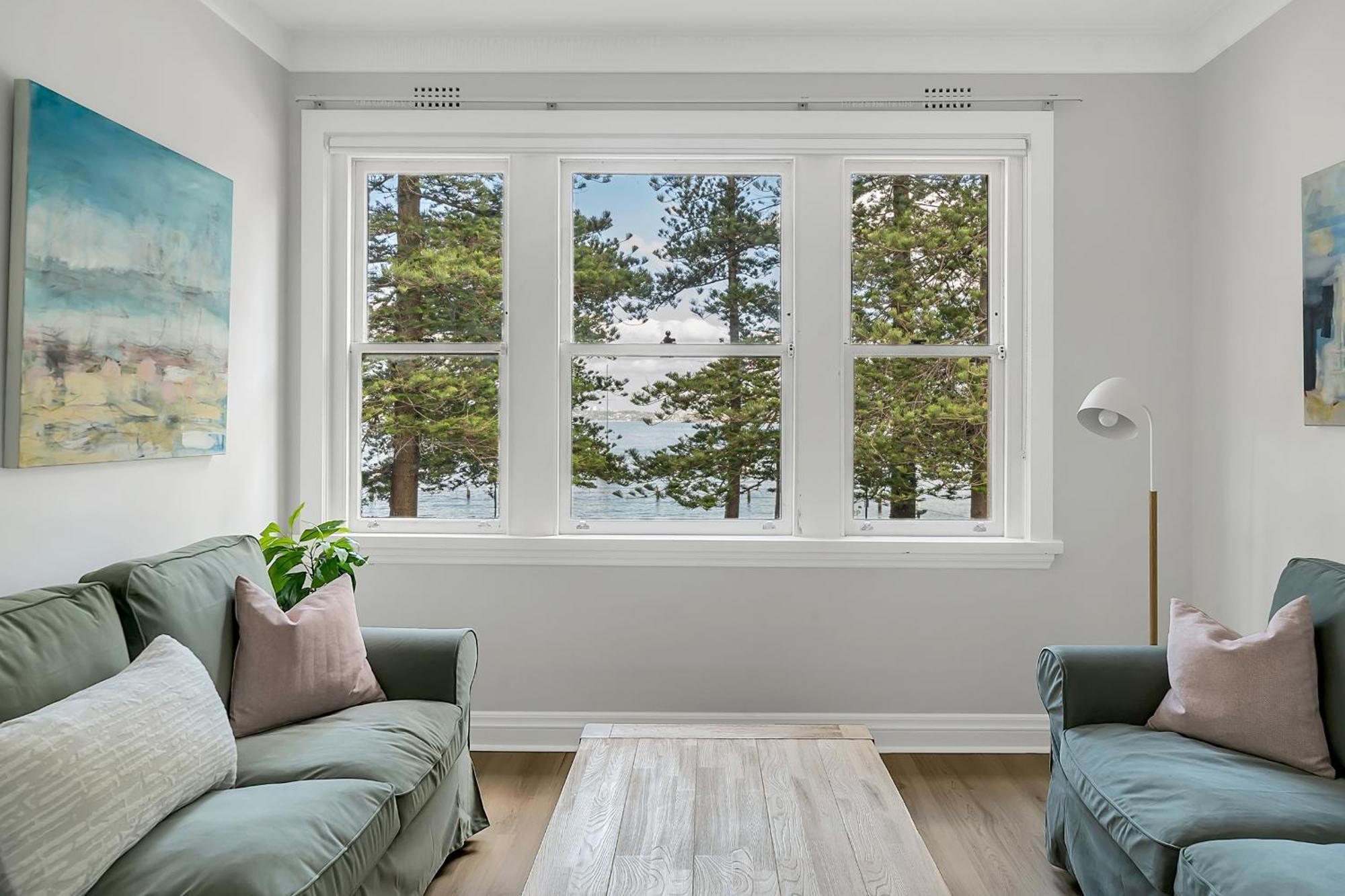 Apartment Renovated Harbourfront With Harbour Views