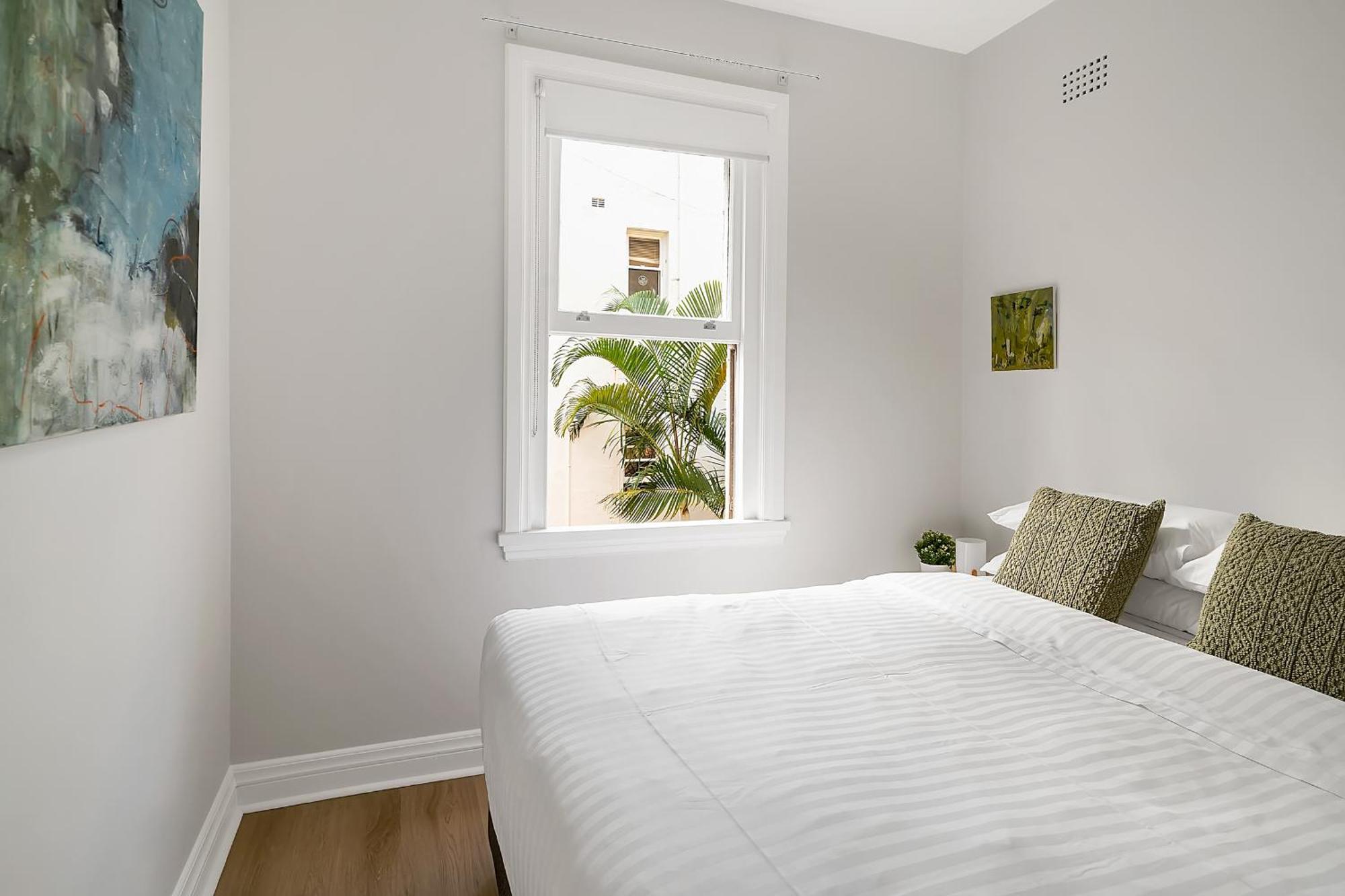 Renovated Harbourfront With Harbour Views Apartment Sydney