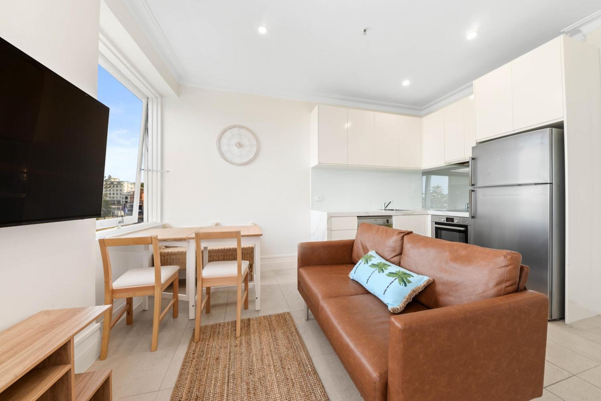 Beachfront Haven Directly Opposite Bondi