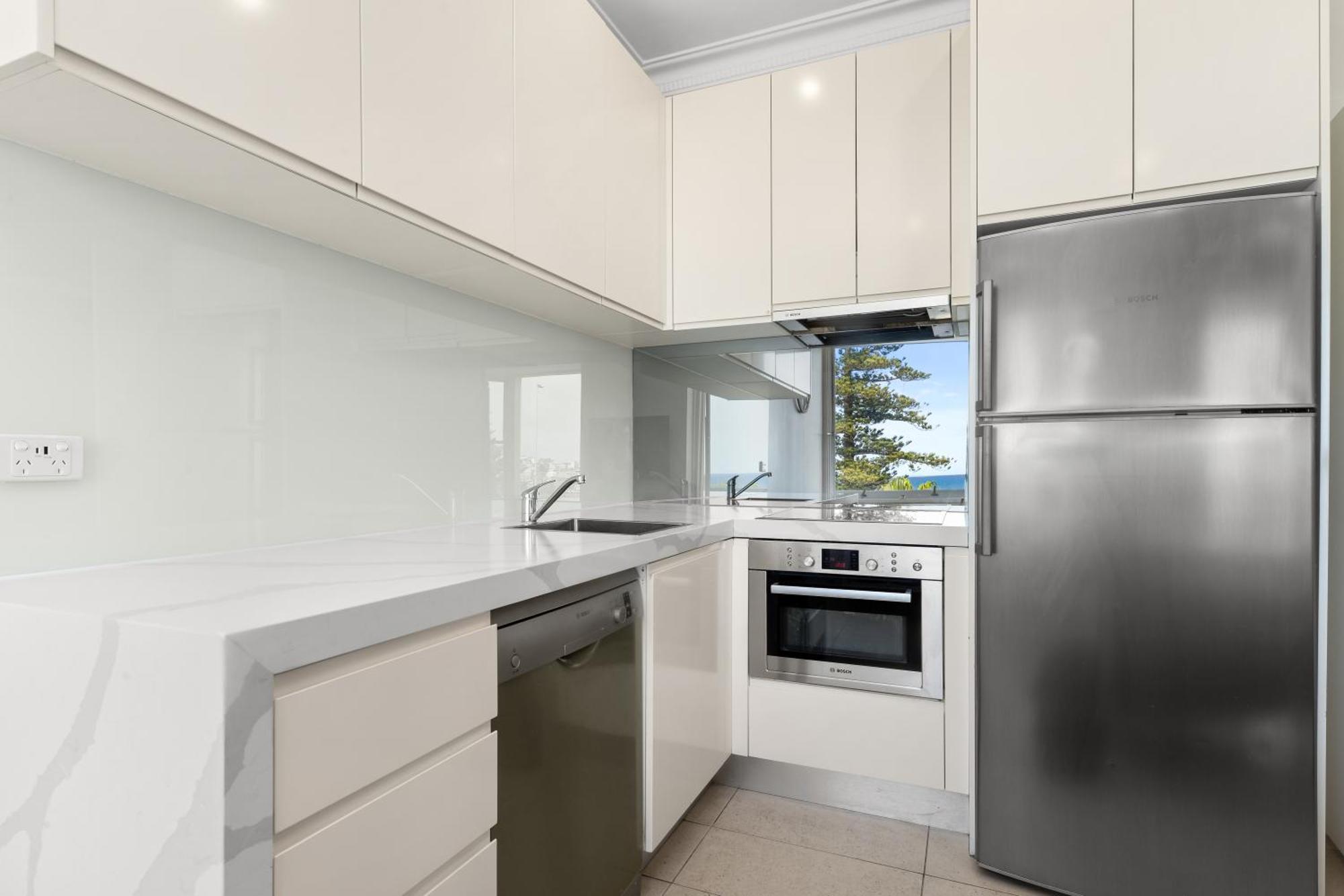 Beachfront Haven Directly Opposite Bondi Apartment Sydney