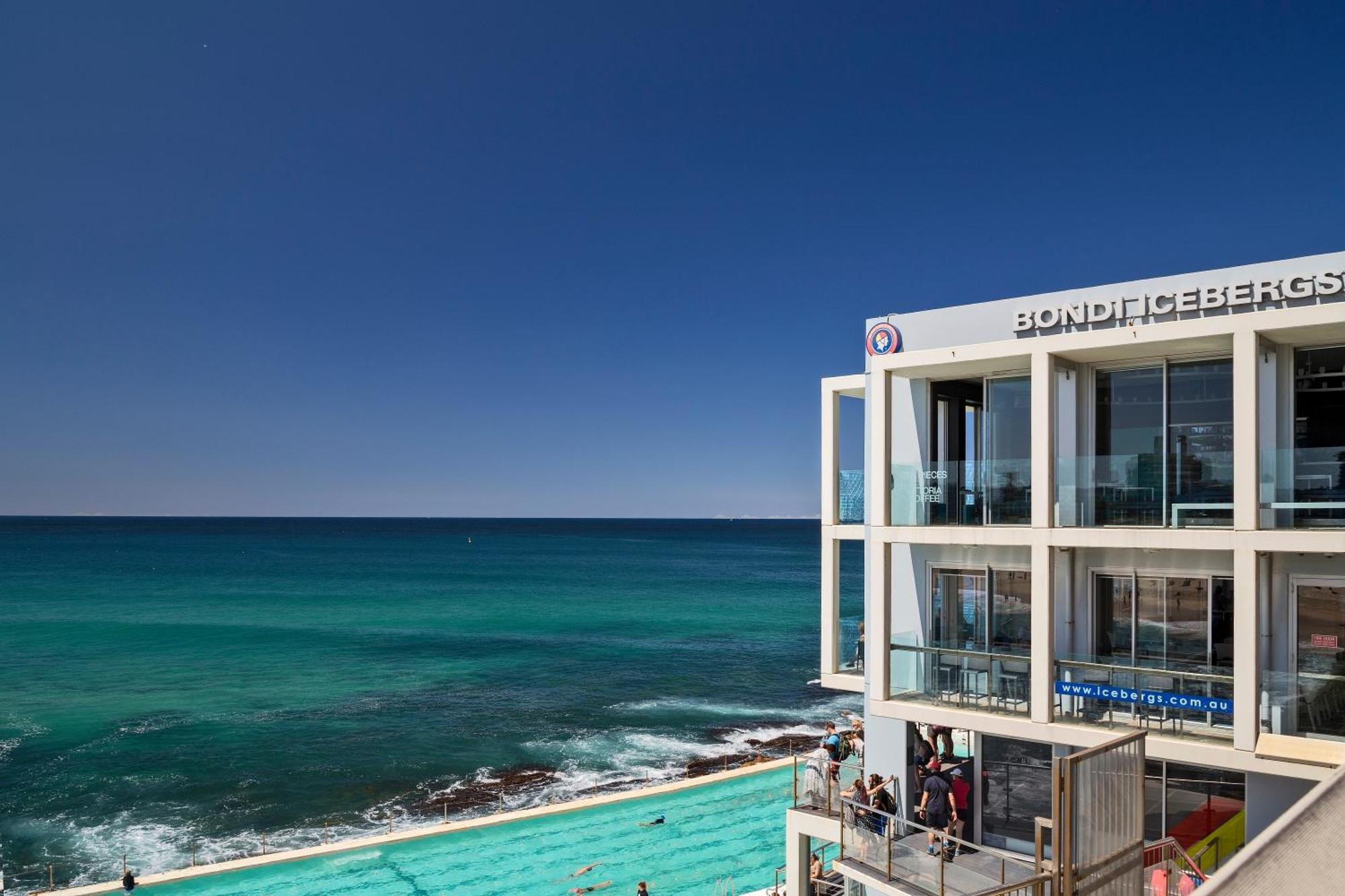Beachfront Haven Directly Opposite Bondi Apartment Sydney
