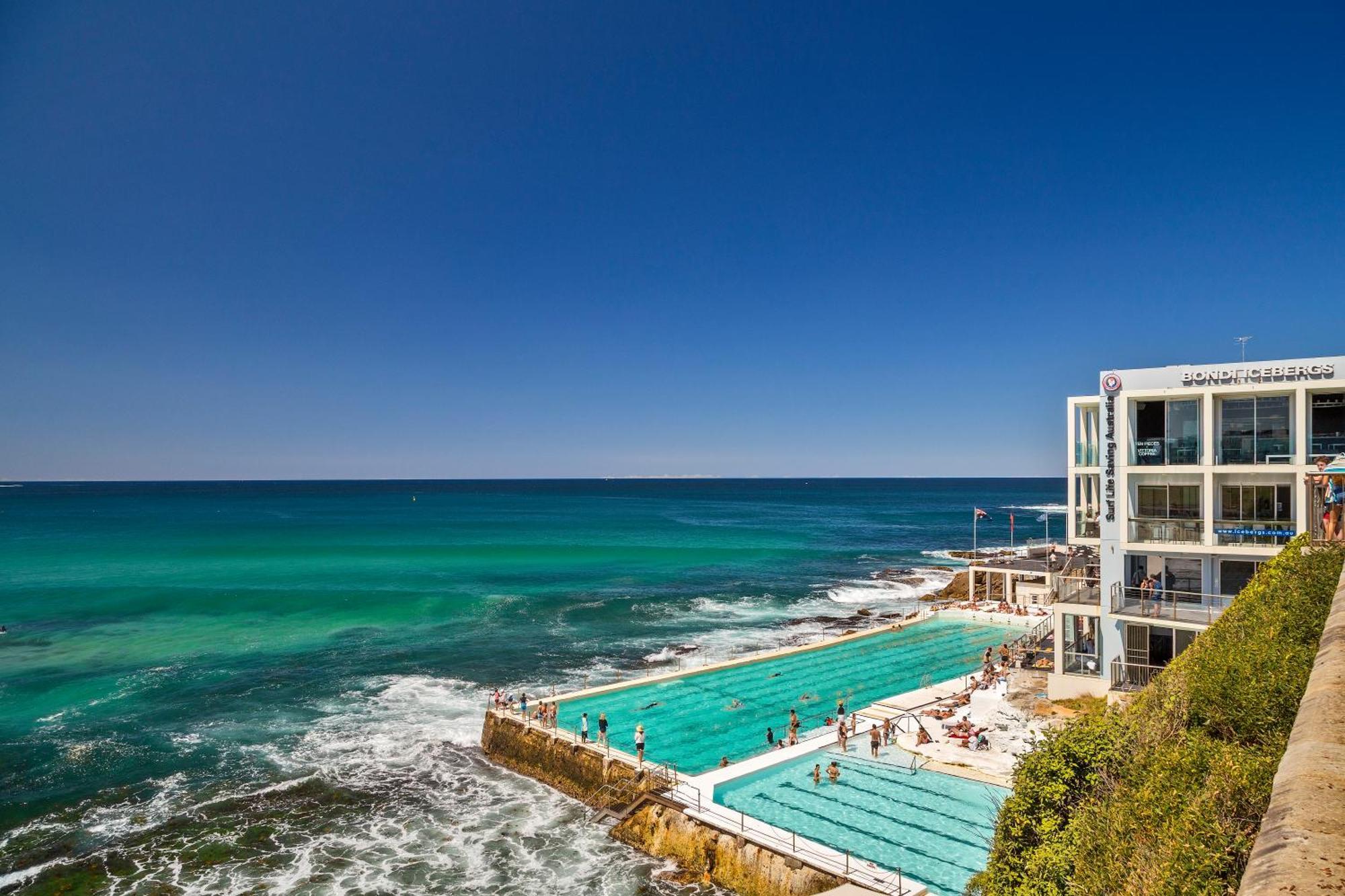 Beachfront Haven Directly Opposite Bondi