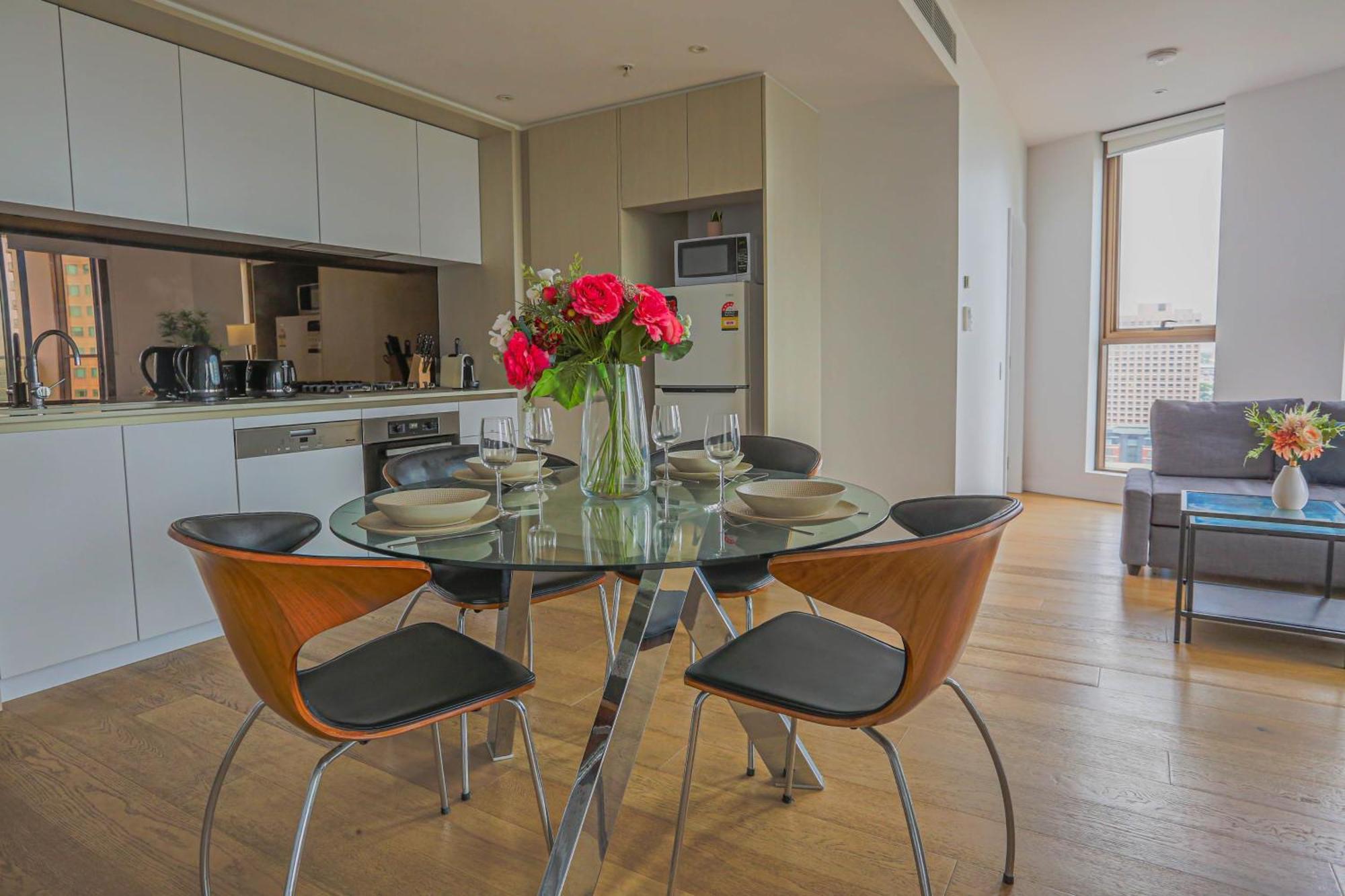 Apartment Cozy 2 Bedroom Darling Square With Balcony
