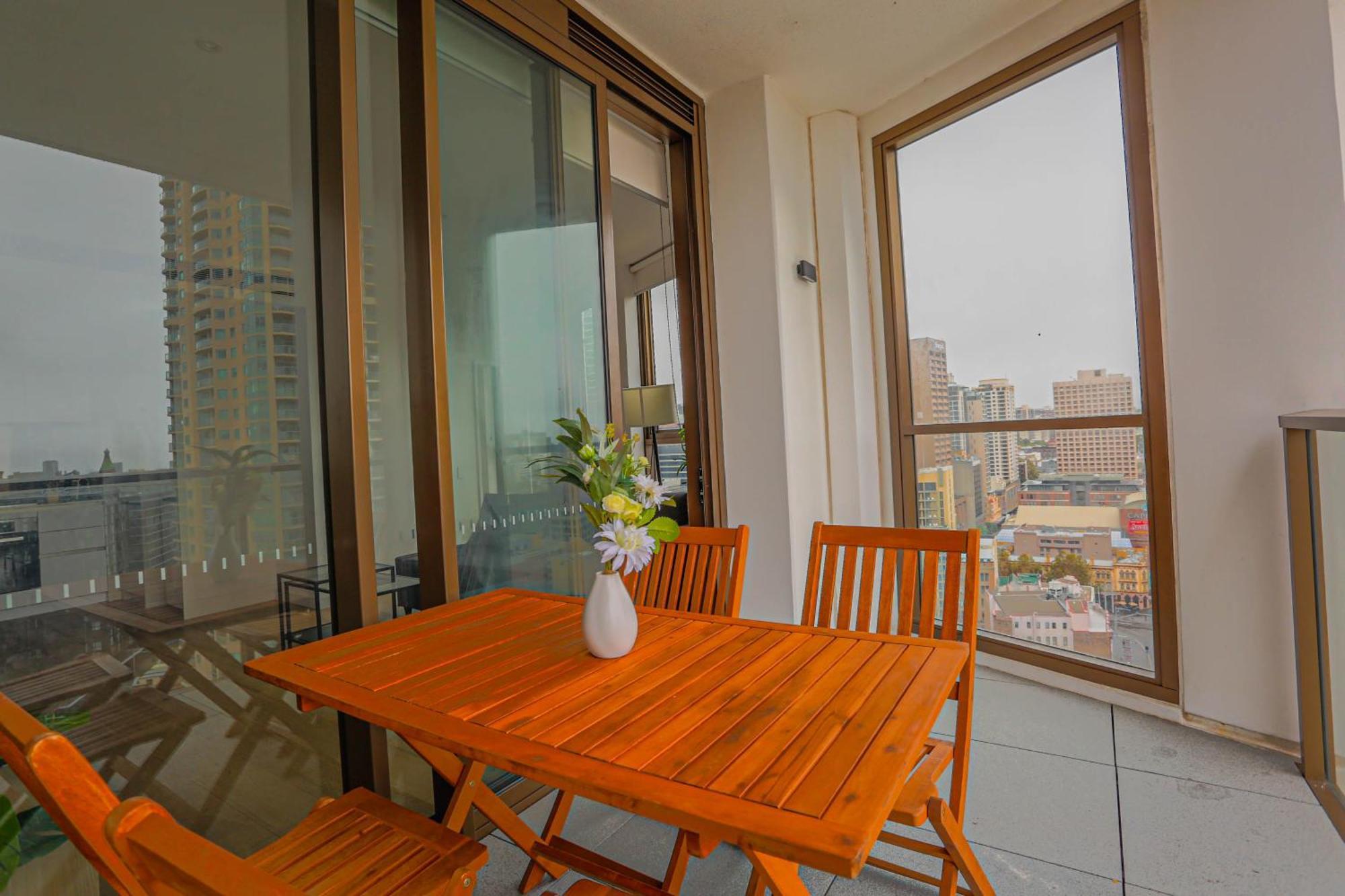 Cozy 2 Bedroom Darling Square With Balcony *