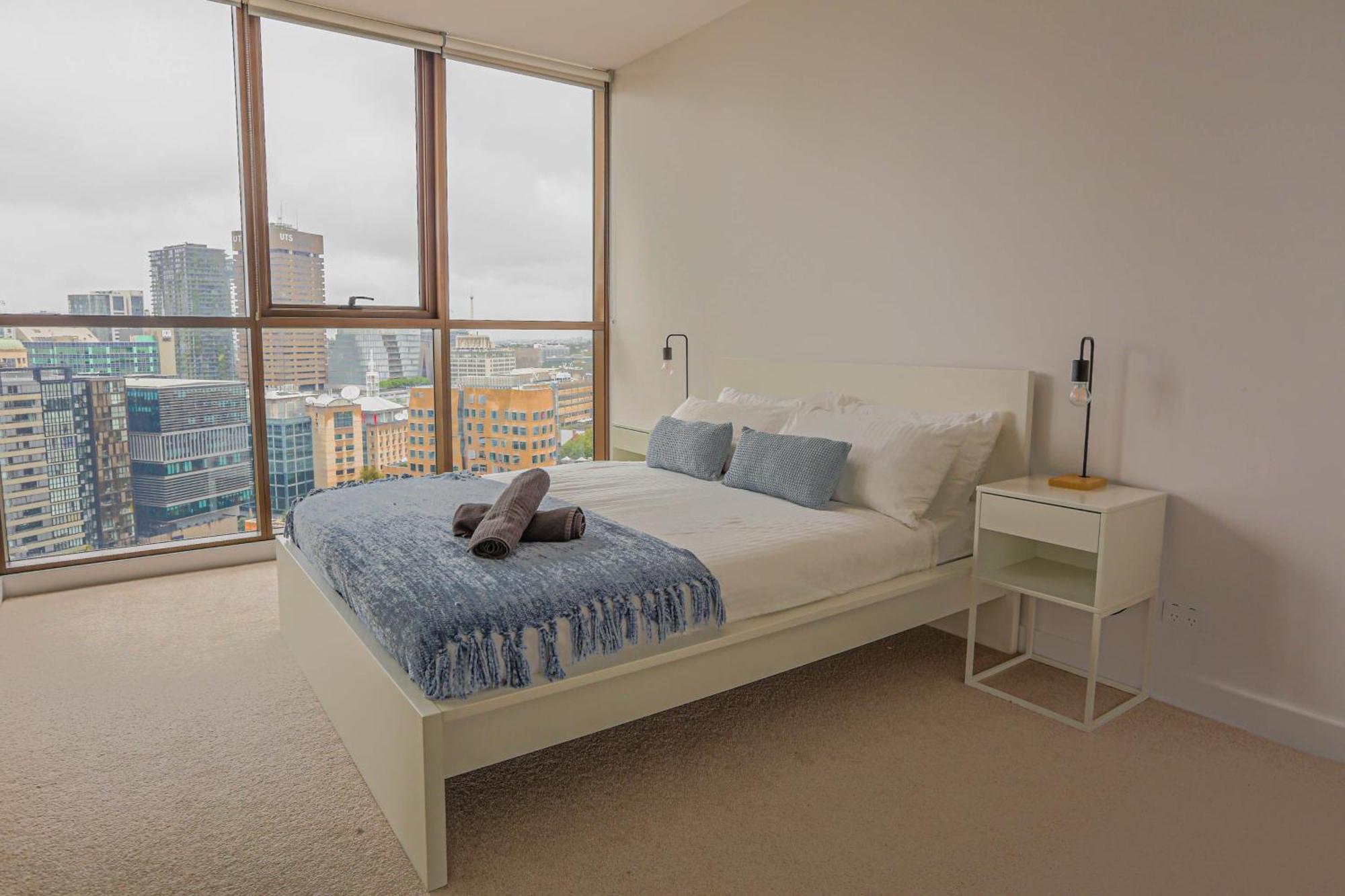 Cozy 2 Bedroom Darling Square With Balcony