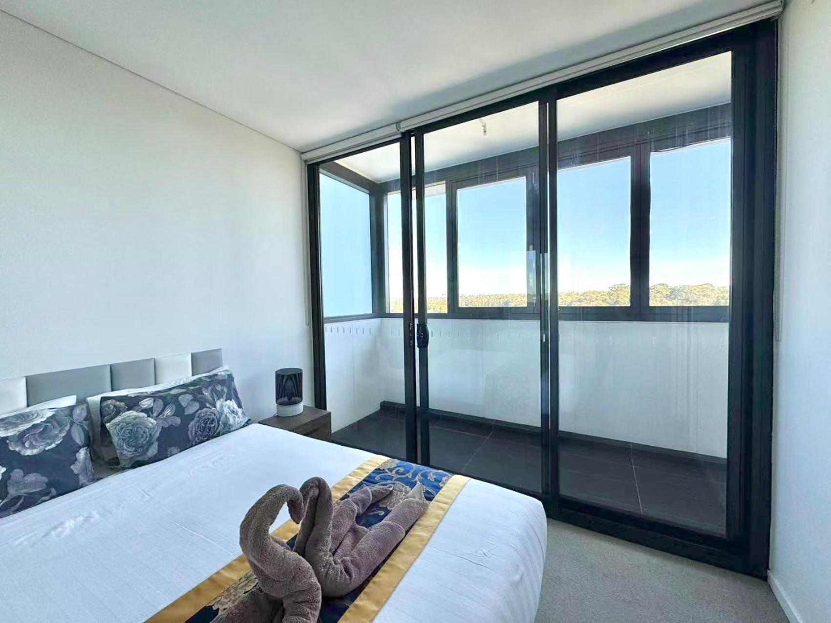 Apartment High Floor Skyline View 2br Close2olympic Park *