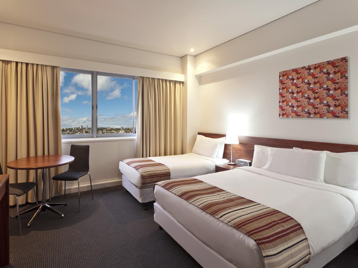 Macleay Hotel
