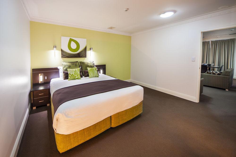 Hyde Park Hotel Sydney