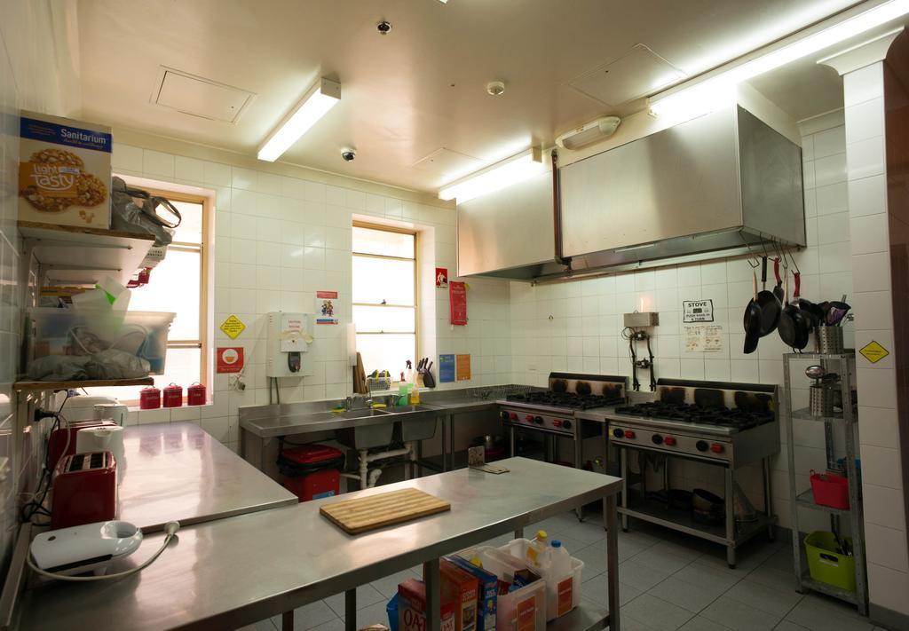 Bondi Beachside Inn Yha
