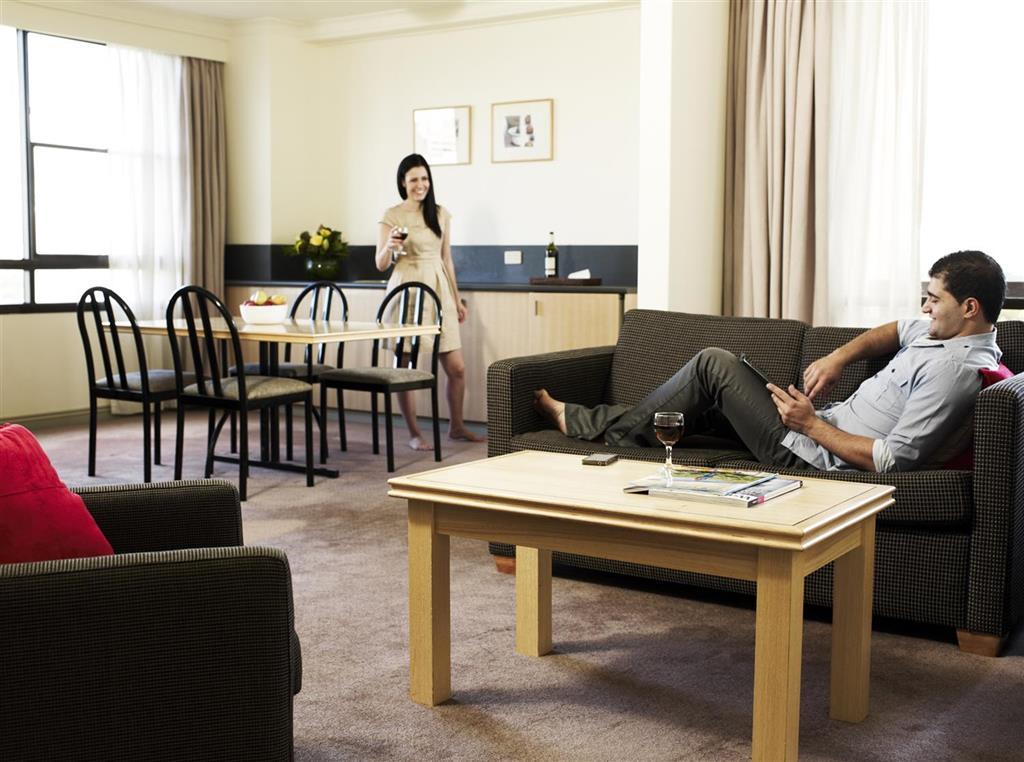 Rydges North