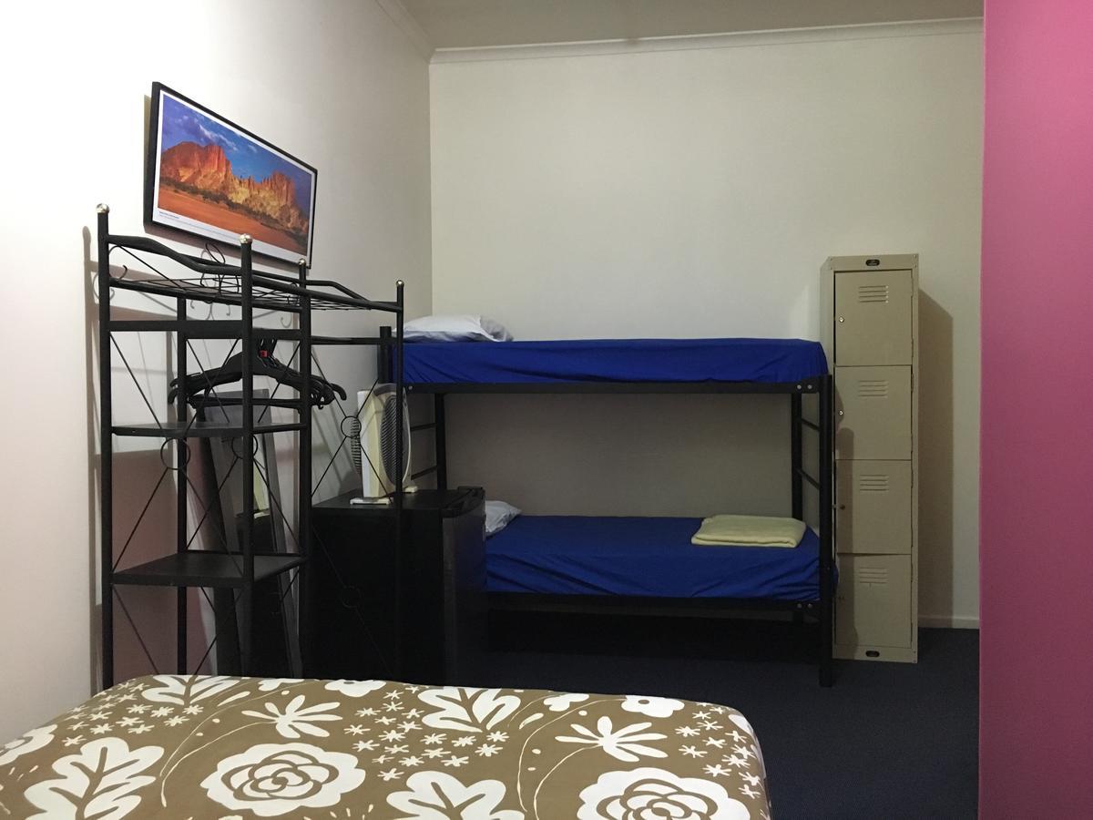 Hyde Park Backpackers * Sydney