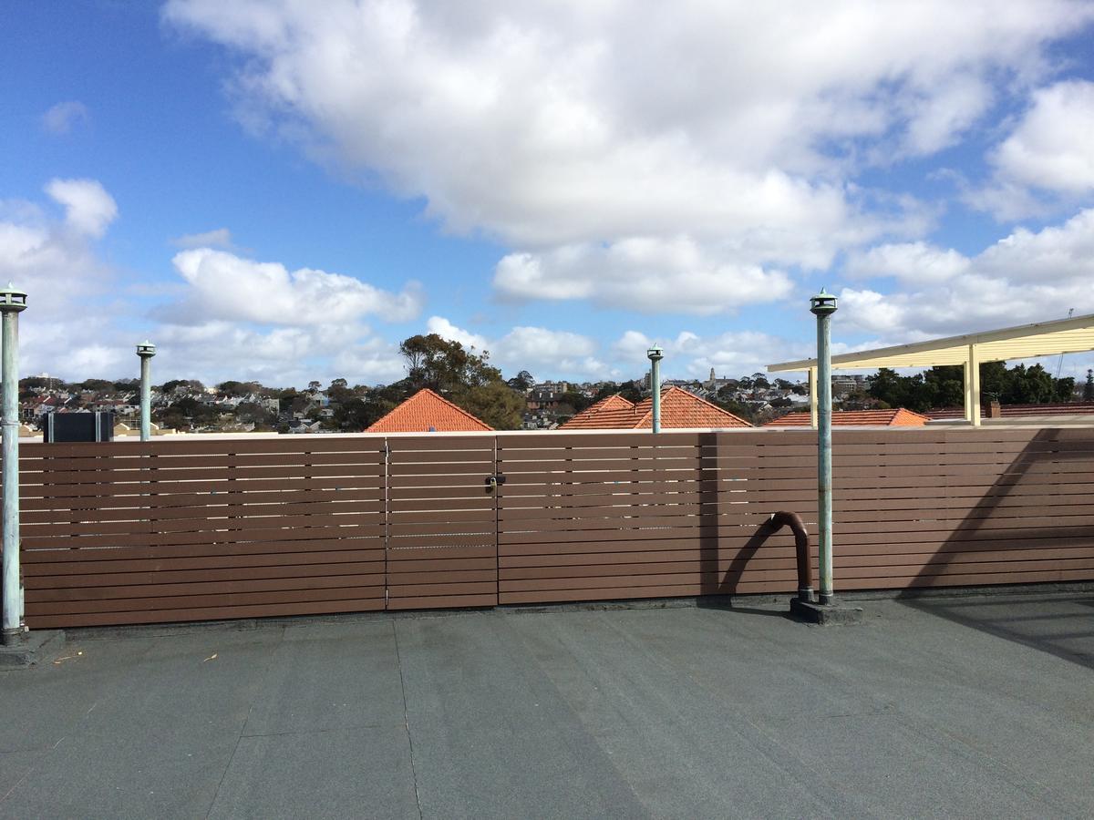 Edgecliff 3*