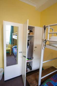 Evas Backpackers