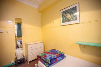 Evas Backpackers Hotel 2*