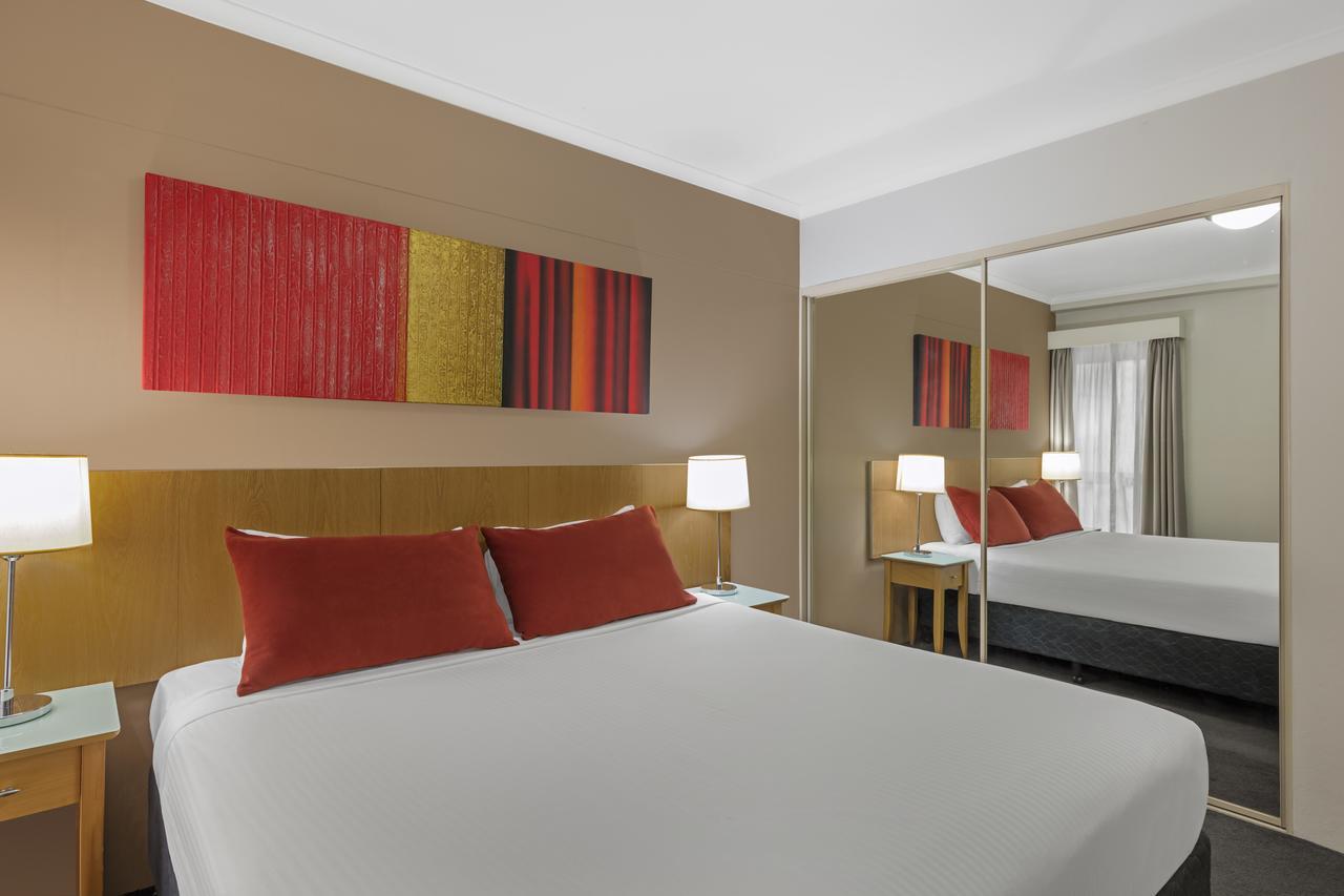 Adina Serviced Martin Place Aparthotel