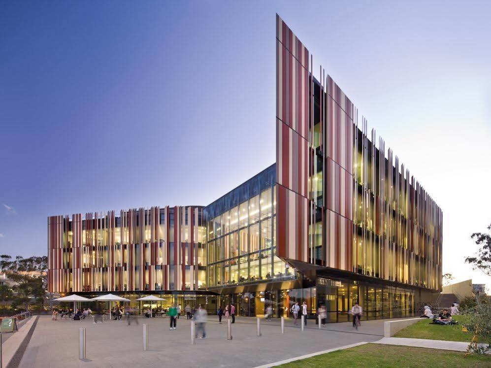 Oaks North Ryde 4*