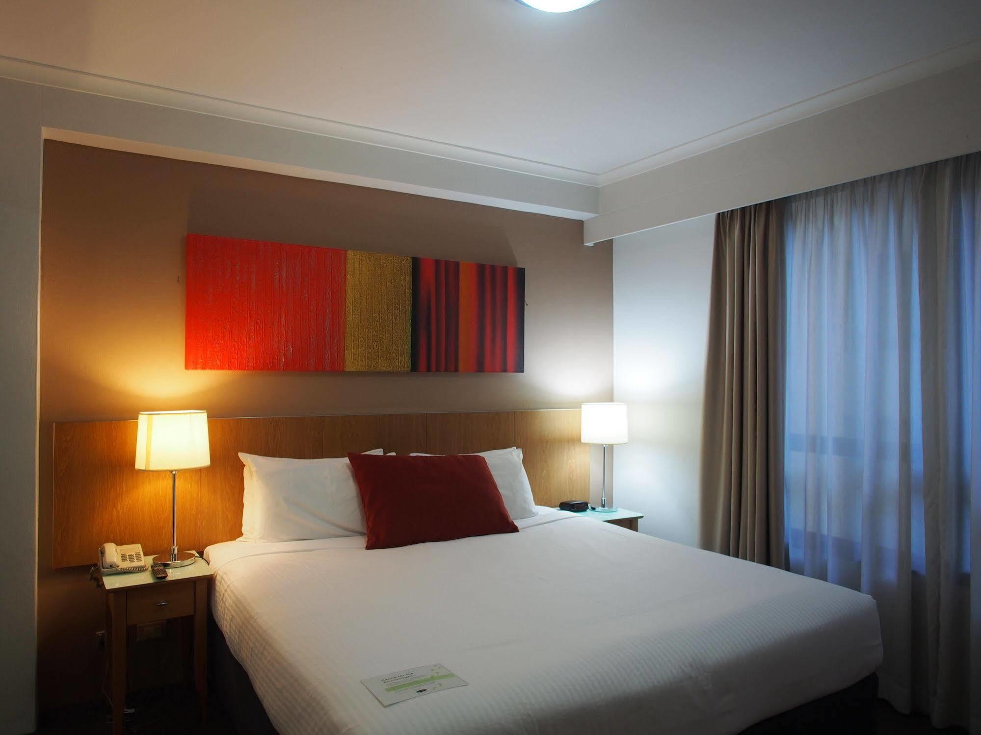 Adina Serviced Martin Place Aparthotel 4*
