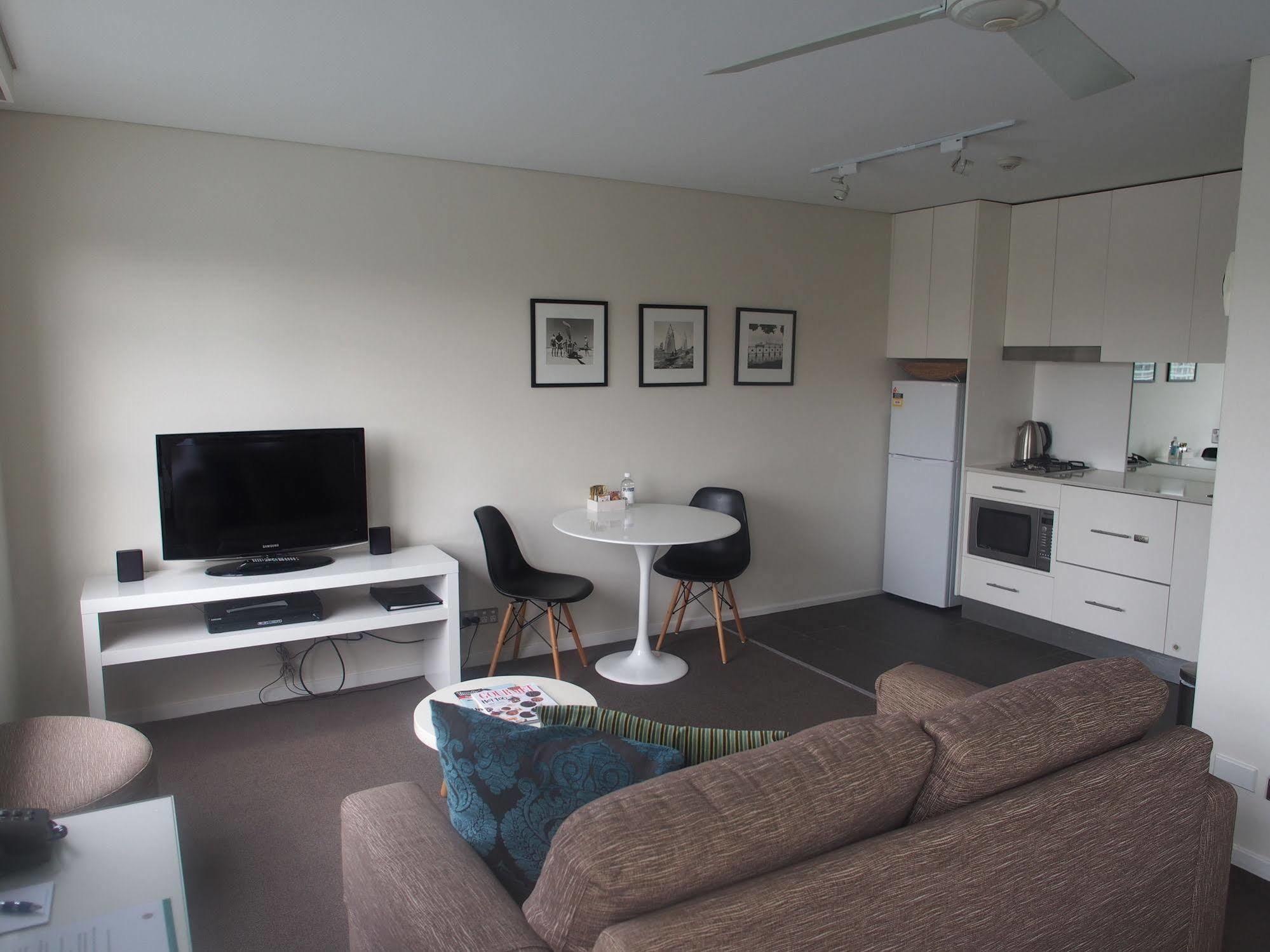 Harbourside Aparthotel 4*